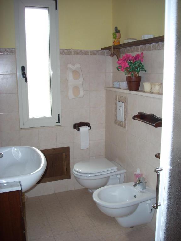 Sa Rosa E Su Trapperi Bed & Breakfast Oschiri Bilik gambar
