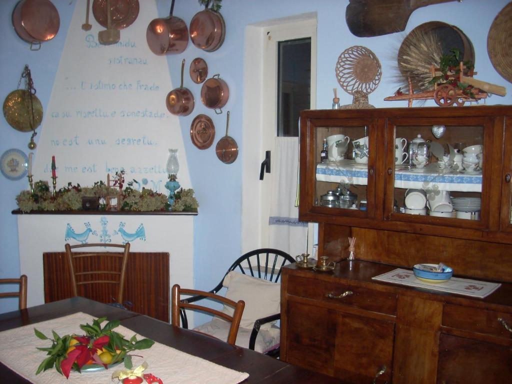 Sa Rosa E Su Trapperi Bed & Breakfast Oschiri Luaran gambar